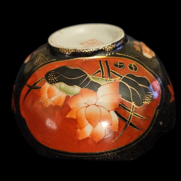 Vintage Chinese Imari Style Lotus Bowl Black Red Gold Scalloped 6" Made in China - Picture 4 of 9